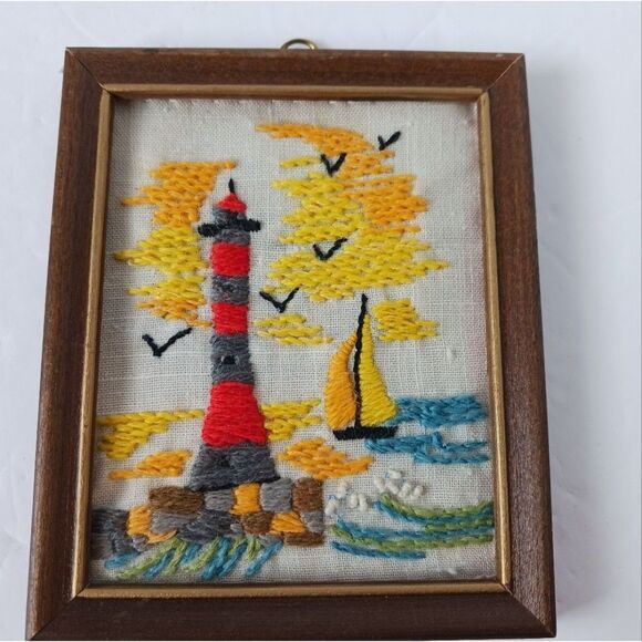 Vintage Crewel Small Framed - Picture 6 of 6